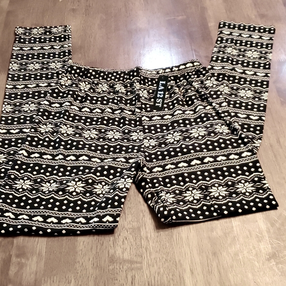 Women's Full-length Leggings - Picture 3 of 4